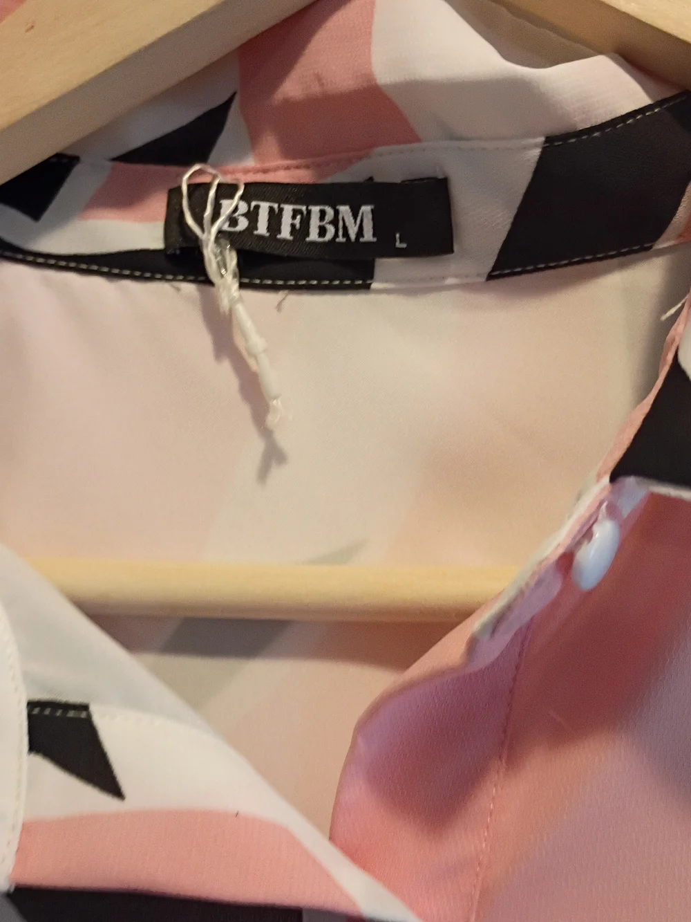 Women’s Pink, Black & White Abstract Button-Front Shirt
